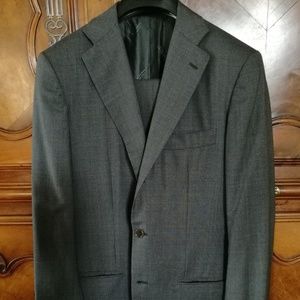 Kiton Blanc Blu Super 180s Suit